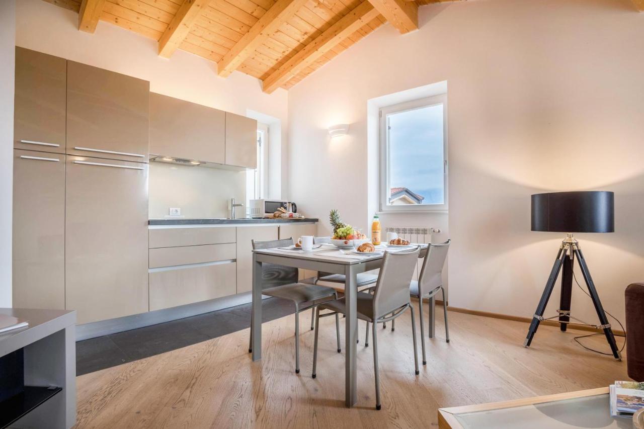Residence La Villa Cuore Тиняле Екстериор снимка