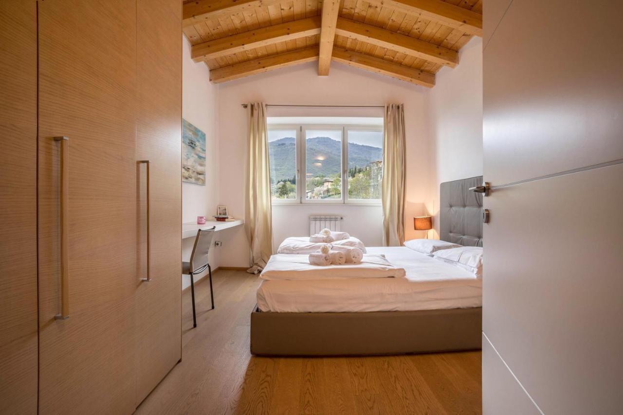 Residence La Villa Cuore Тиняле Екстериор снимка